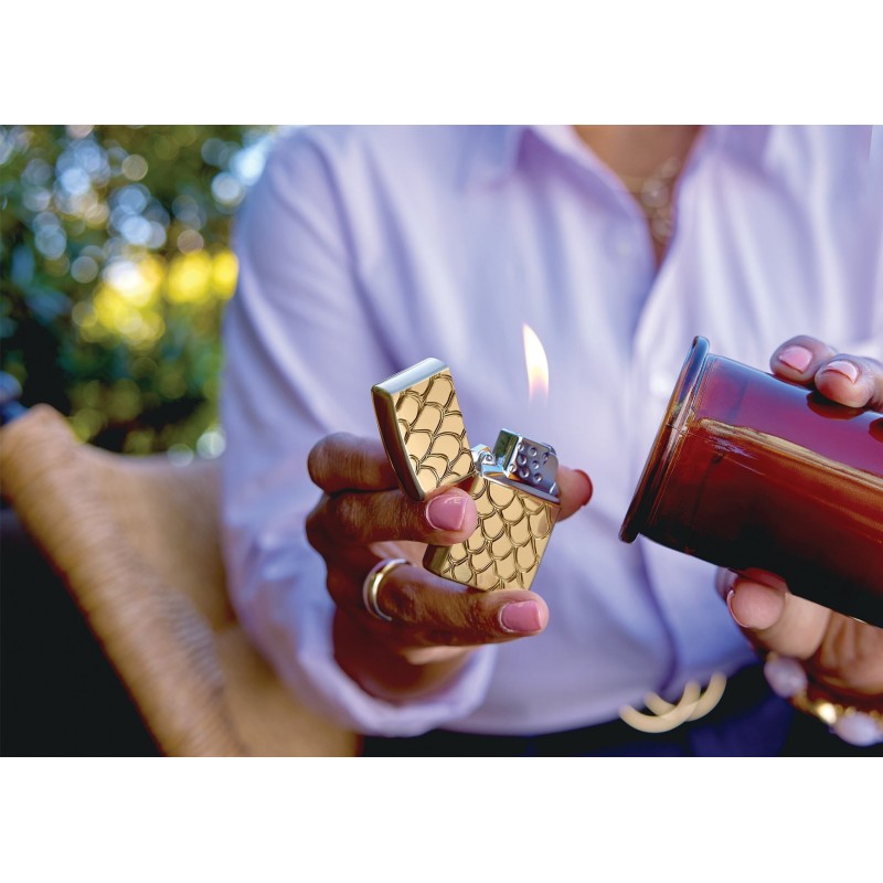 ZIPPO žiebtuvėlis Deep Carve Scales Design